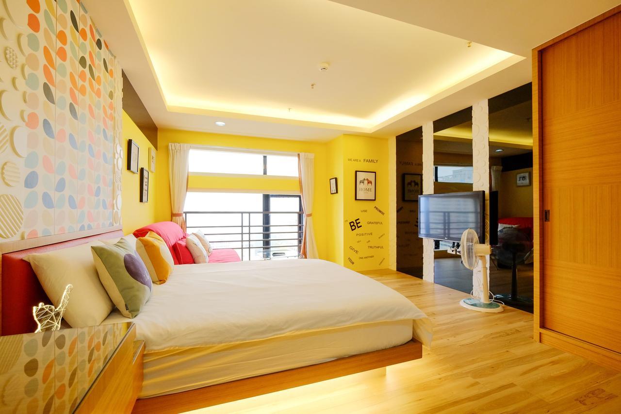 Color Fun Inn Kaohsziung Kültér fotó