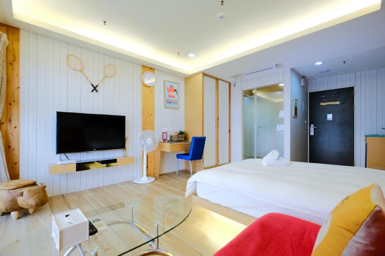 Color Fun Inn Kaohsziung Kültér fotó